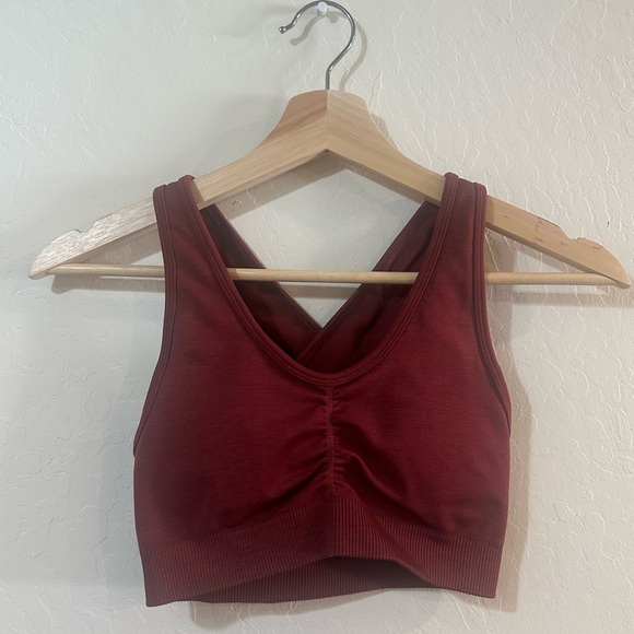Alphalete Criss Cross Sports Bra - Picture 1 of 4